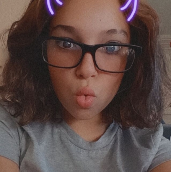 Meet your Posher, Nadia - Picture 1 of 1